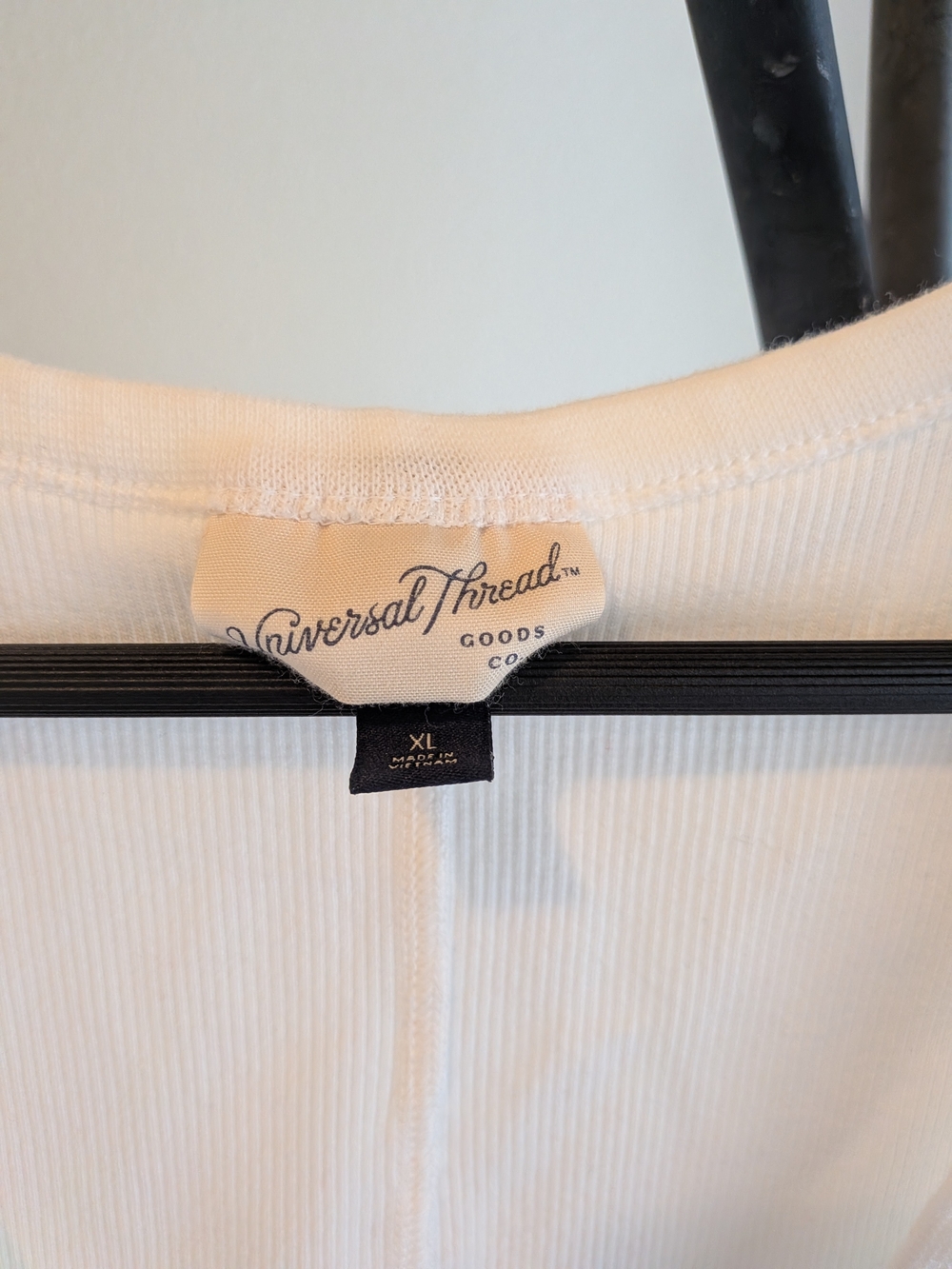 Universal Thread White Ribbed Scoop Neck Tank - Picture 3 of 3